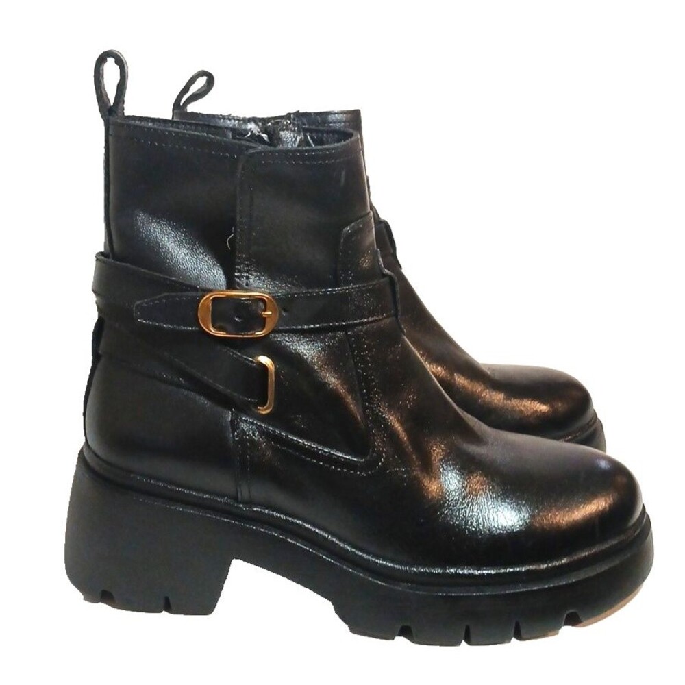 A212. NEW Steve Madden Size 7M Black Leather Colletta Zip Up Ankle Bootie Boot